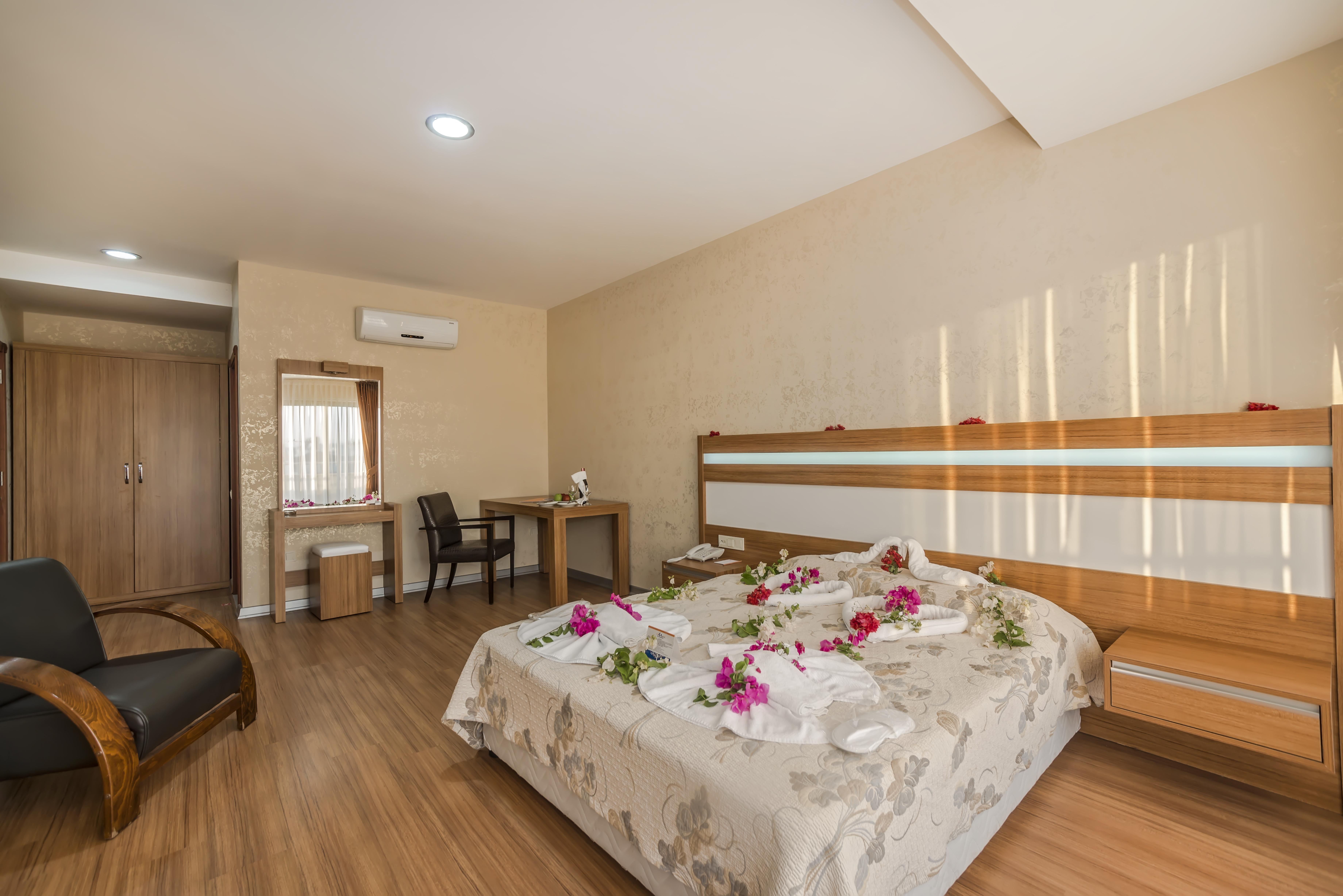 Santa Marina Hotel Анталия Екстериор снимка