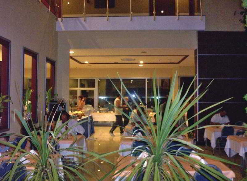Santa Marina Hotel Анталия Екстериор снимка